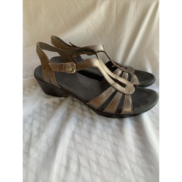 Clarks Womens Sandals Size 11 Bronze Color - Picture 2 of 10